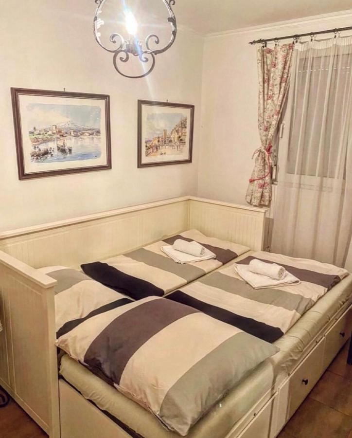 バラトンサールソー Bella Gardenヴィラ エクステリア 写真